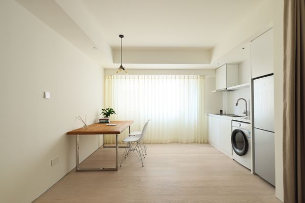 Modern Studio in the Heart of the City – brand new & Convenient!