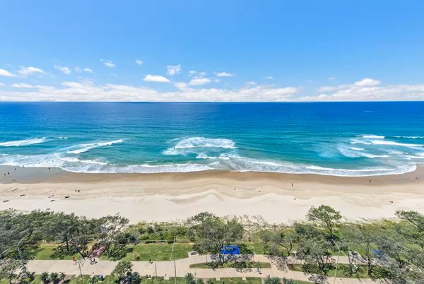 Beachfront apartment on Gold Coast