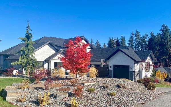 Enjoy a Big White ski holiday and Canadian winter in beautiful Kelowna, British Columbia