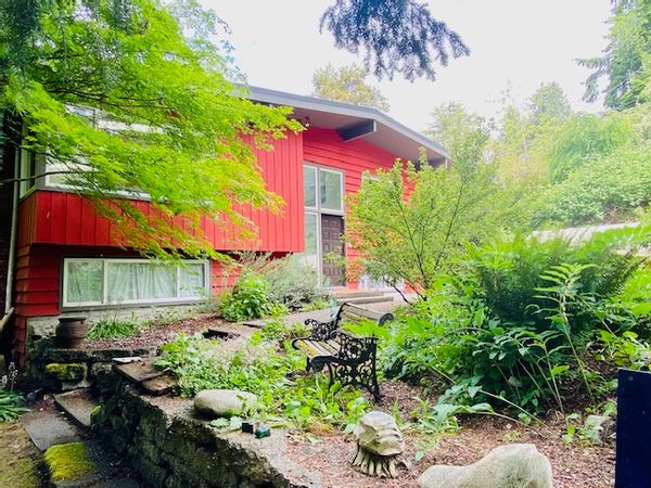Quiet home near Lincoln Park/Lowman Beach in Seattle