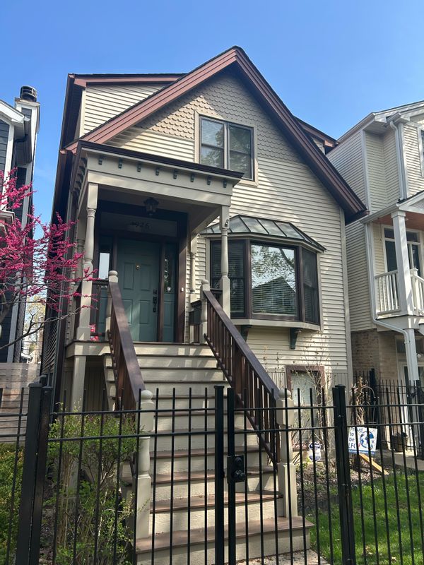 Charming apartment  in Roscoe Village close Wrigley Field