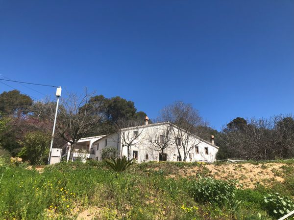 LES QUATRE PARETS de Can Centelles