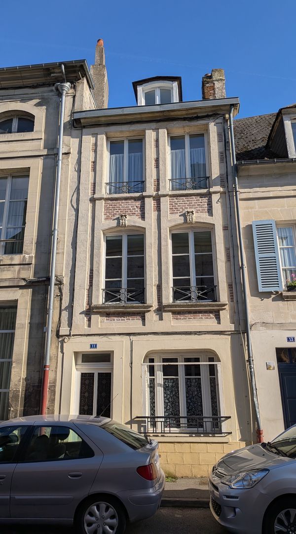 Maison typique au cœur d'une ville médiévale