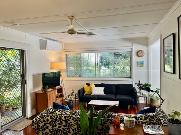 Relaxing 3-Bedroom Home with Garden Oasis in Leafy Moorooka