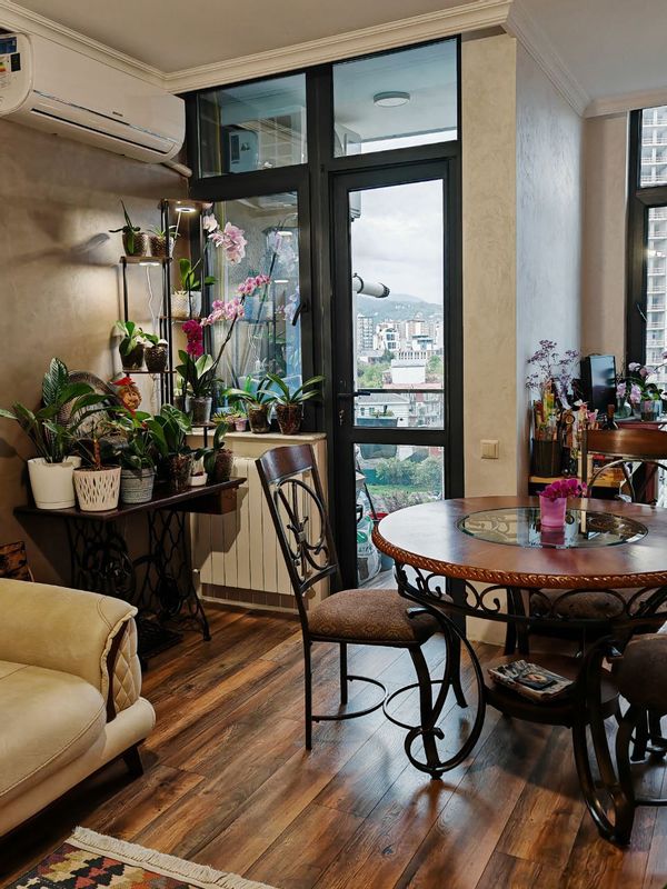 Between Sea and Sky – Cozy Apartment in Batumi