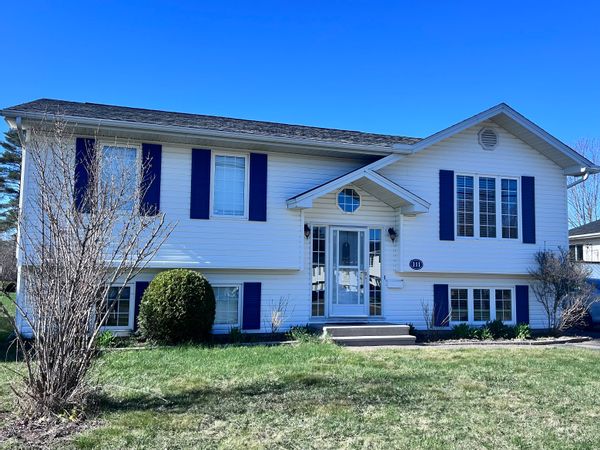 Bright 4-bedroom home in family-friendly neighborhood