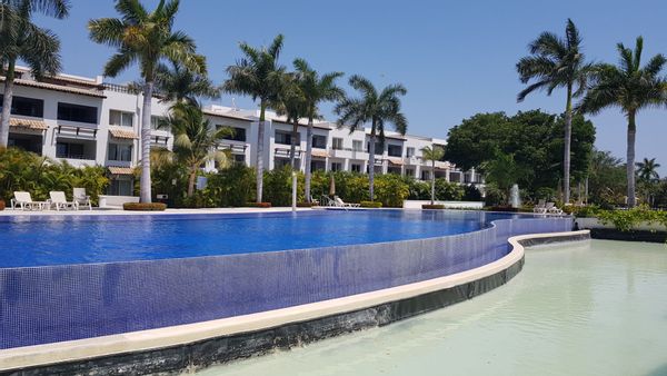 Efrain's house
