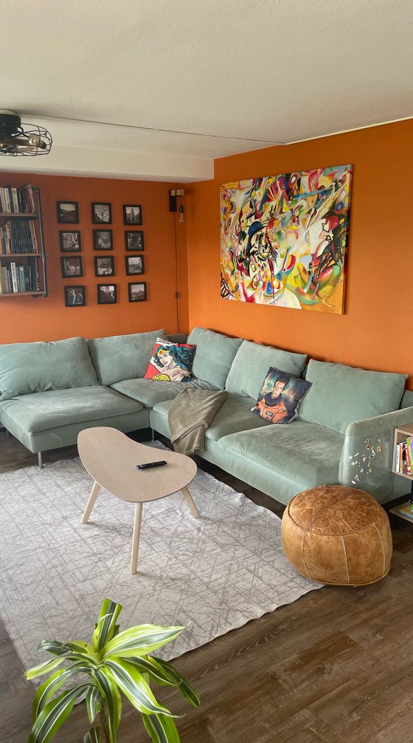 Tree-top, mountain view, family friendly two-bedroom in the heart of Denver