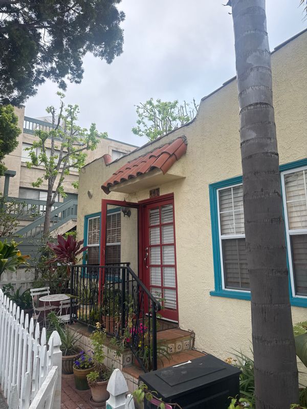 Santa Monica Bungalow