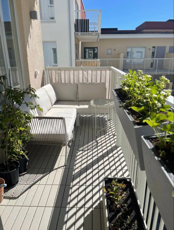 Iveta's house is ideal for family. Nice New apartment with balcony and privat parking.