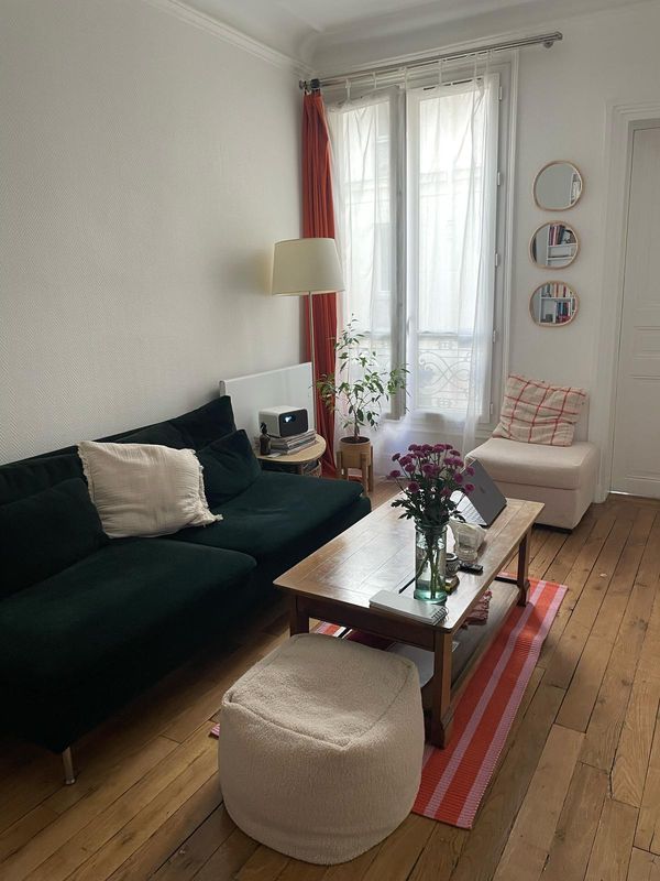 Appartement de 2 pièces calme au coeur de paris, à 1 minute du Canal saint martin et à proximité de toutes les commodités (transports, commerces...)