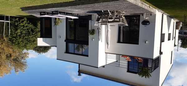 Frontière entre fleuve et océan, la commune d'Arzal est une parenthèse de calme et de bien-être.