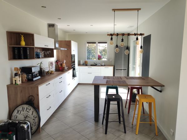 Maison de campagne au coeur du Gers dans un magnifique village dynamique