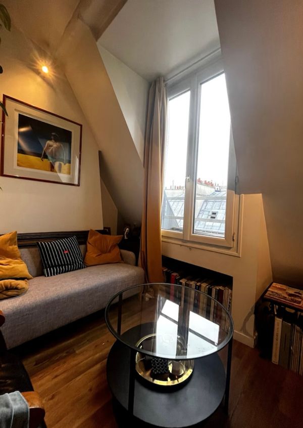 Studio loft Paris 9