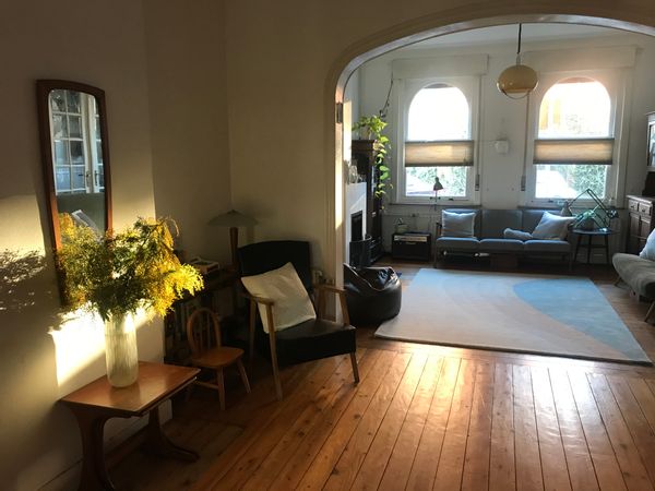 Anna's house