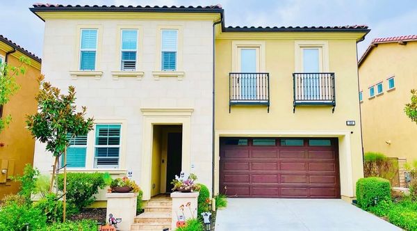 Modern SoCal retreat with room for everyone In South Orange County, California