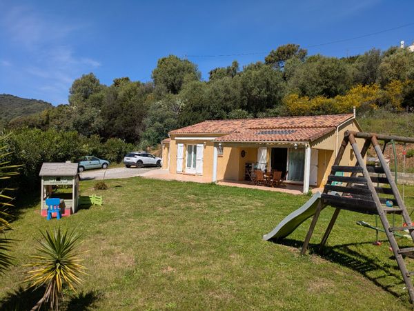 Maison au calme à Bastelicaccia  15 min de la plage