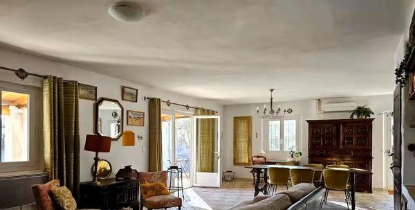 Maison avec jardin et piscine privative, au coeur de la Provence