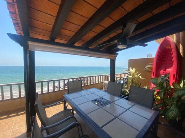 PABLO CONTRERASina kuća