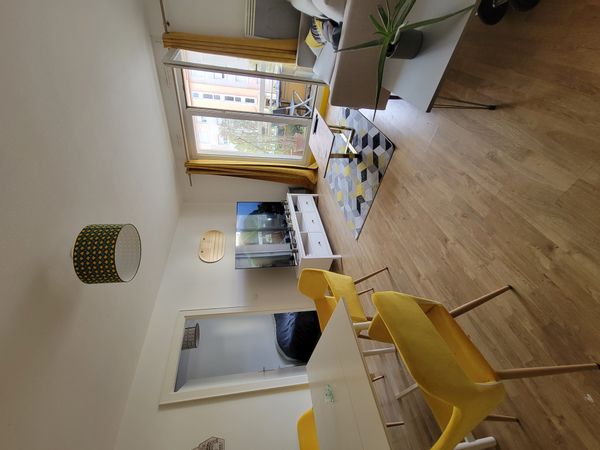 Appartement chaleureux situé dans un quartier calme, à 10 minutes du centre-ville