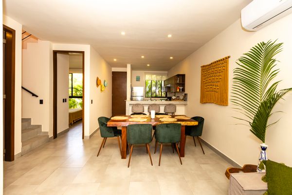 A family-friendly home between the beach and the Jungle