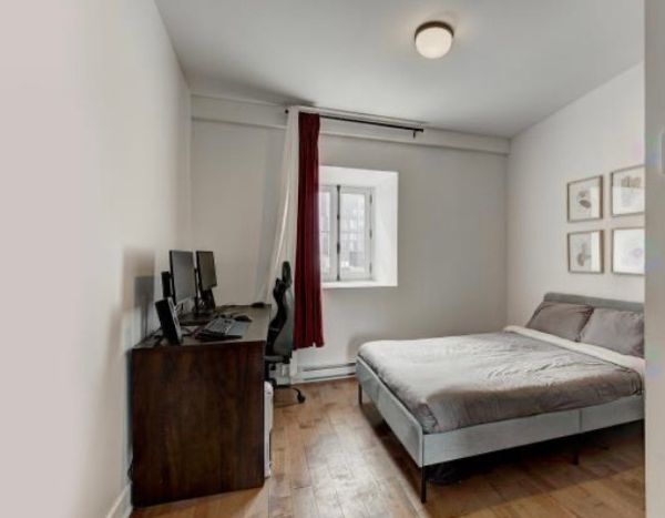 Chez Nous, Chez Vous