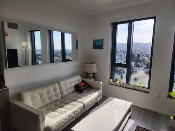 This home is close to a bart (subway) station that is a juncture of two major lines (each line is multiple lines in itself). There are gorgeous ameneites which are miticulously taken care of.
