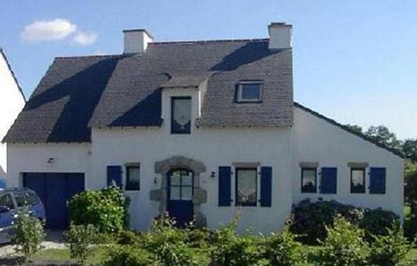 La maison de Stéphanie et Frédéric,
Charmante maison style pêcheur dans un lotissement tranquille.
Commerces accessibles à pied ou en vélo que nous vous prêtons.