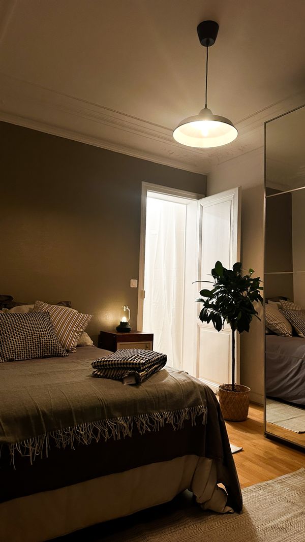 La chambre privée de Adil