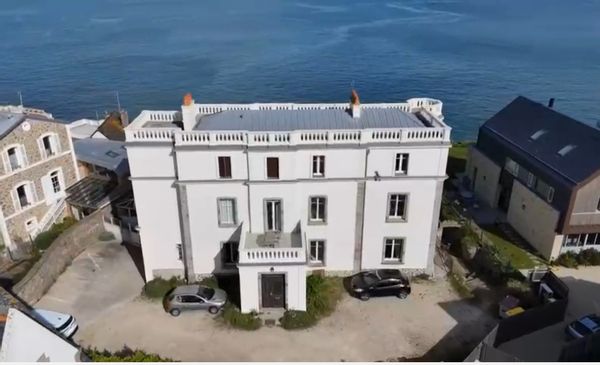 Benoit's house