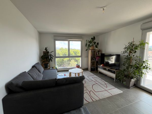 Appartement marseillais au calme avec vue sur la sainte Baume