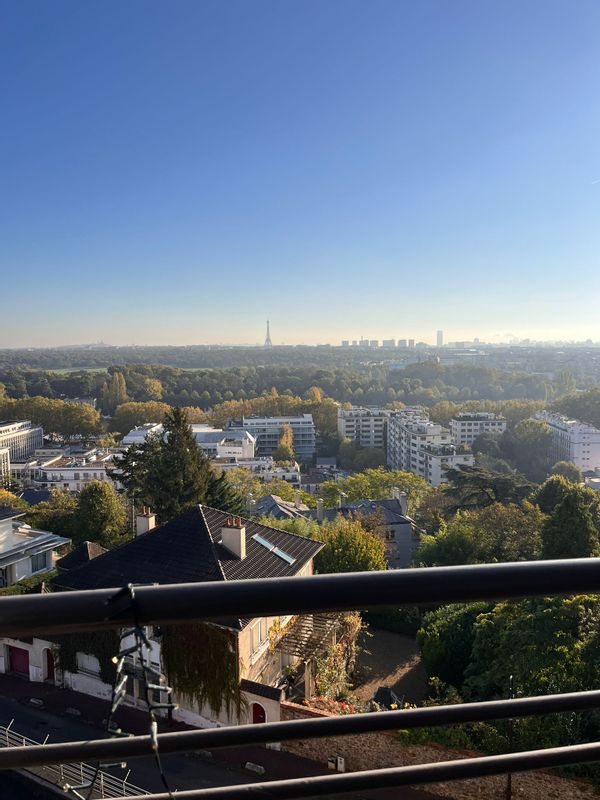 Grand appartement familial avec vue imprenable sur Paris