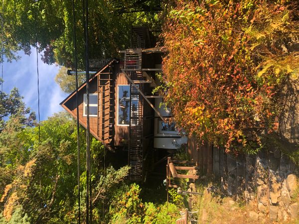 Cottage near the lake and walking/ski trails