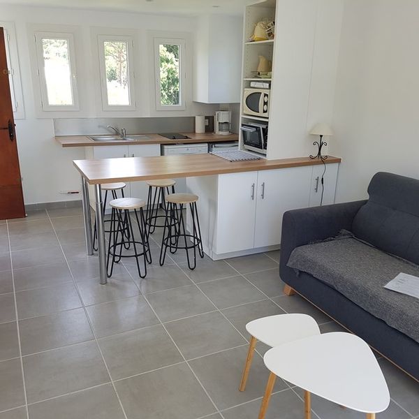 Appartement 2-4 personnes au bord de la Mer Méditerranée