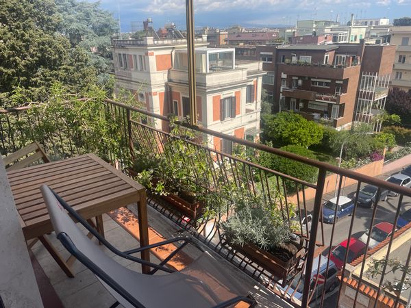 Bright One-Bedroom Apartment with Balcony in Monteverde Vecchio – Rome