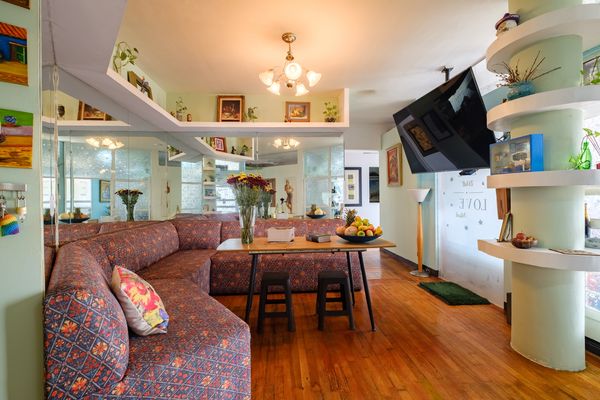 Authentic, Eclectic Mexican Soul Polanquito | Private Rooms Curated 6-BR Apt Front of Parque Lincoln
