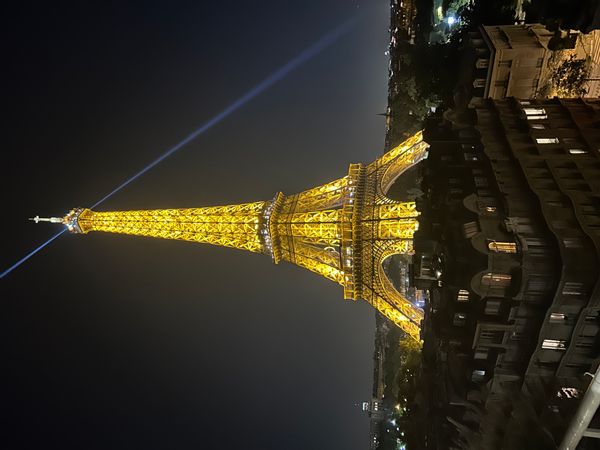 Terrasse avec vue magnifique sur la Tour Eiffel