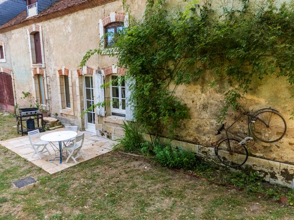 Grande maison  berrichonne au centre de la France pour 10 personnes