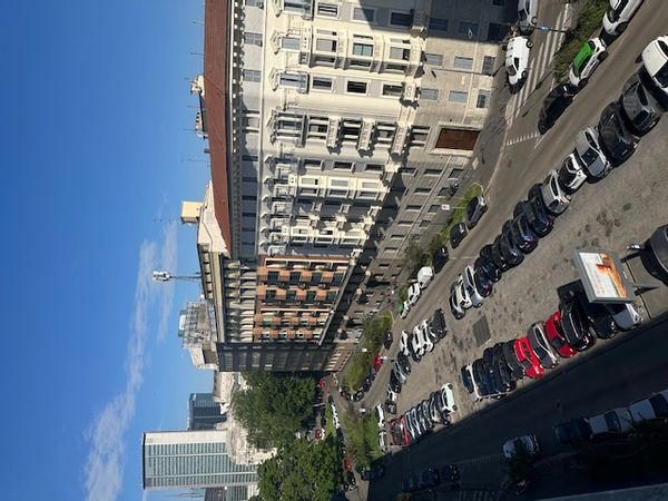Gorgeous apartment on a high floor next to Milan Central station.