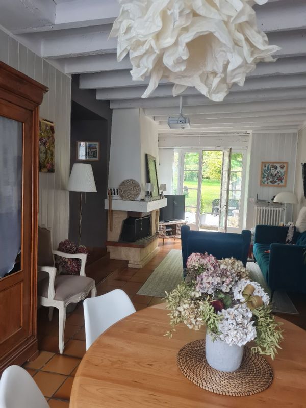 La maison de ChrisNat au coeur d'un village creusois paisible