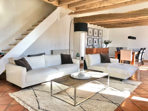 Maison de charme avec piscine proche parc et rivière à proximité immédiate du Mans