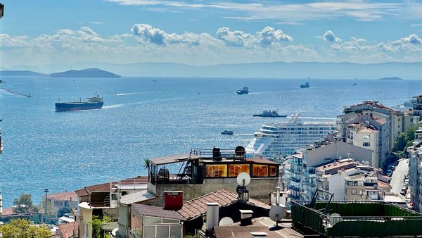 Taksim Square&Sea View Apartment