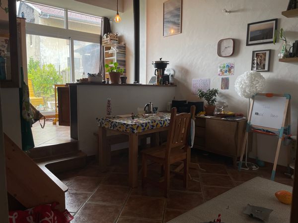 Alicia's house