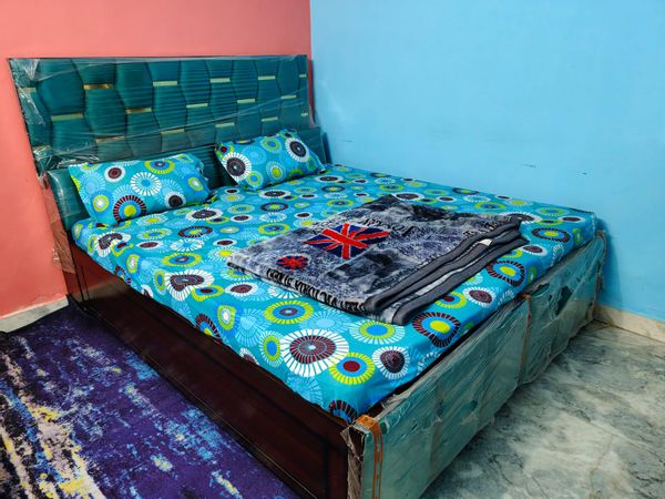 Independent Furnished GF Accommodation, Just 2 mins walk from Krishna Park Extension Metro Station.