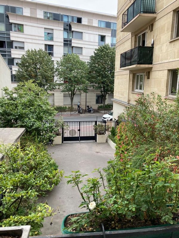 Grand appartement à moins de 10 min de gare Saint Lazare (Paris) et de la Défense