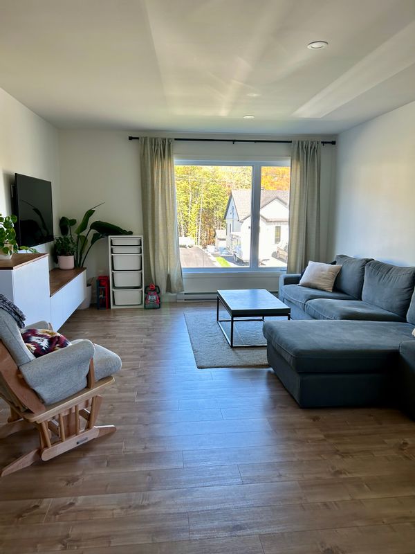 Maison neuve à proximité du ski, du vélo de montagne, de la ville de Québec et bien plus encore!