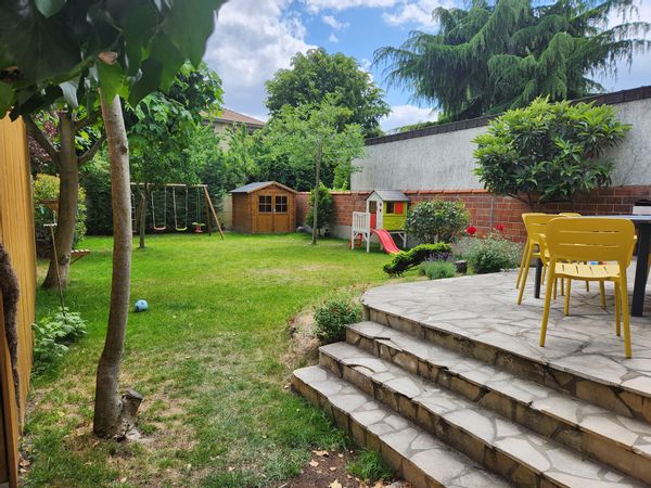 Maison au calme proche de Paris.