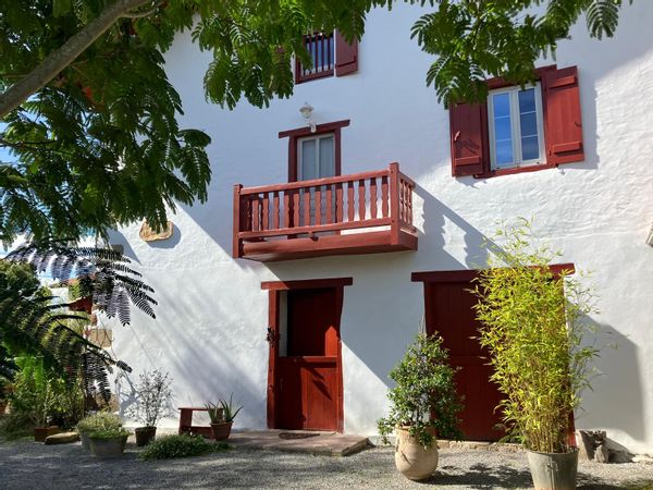 Appartement au calme, au pied de la Rhune