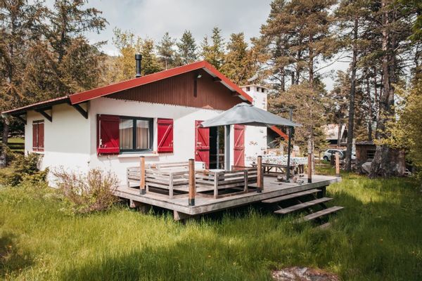 La petite maison dans les pins.