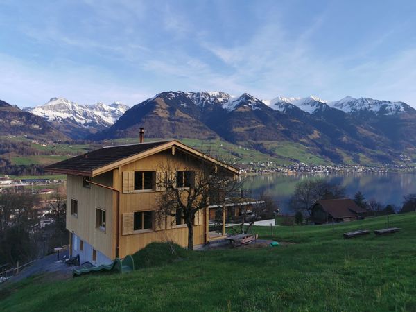 Mondholz Haus